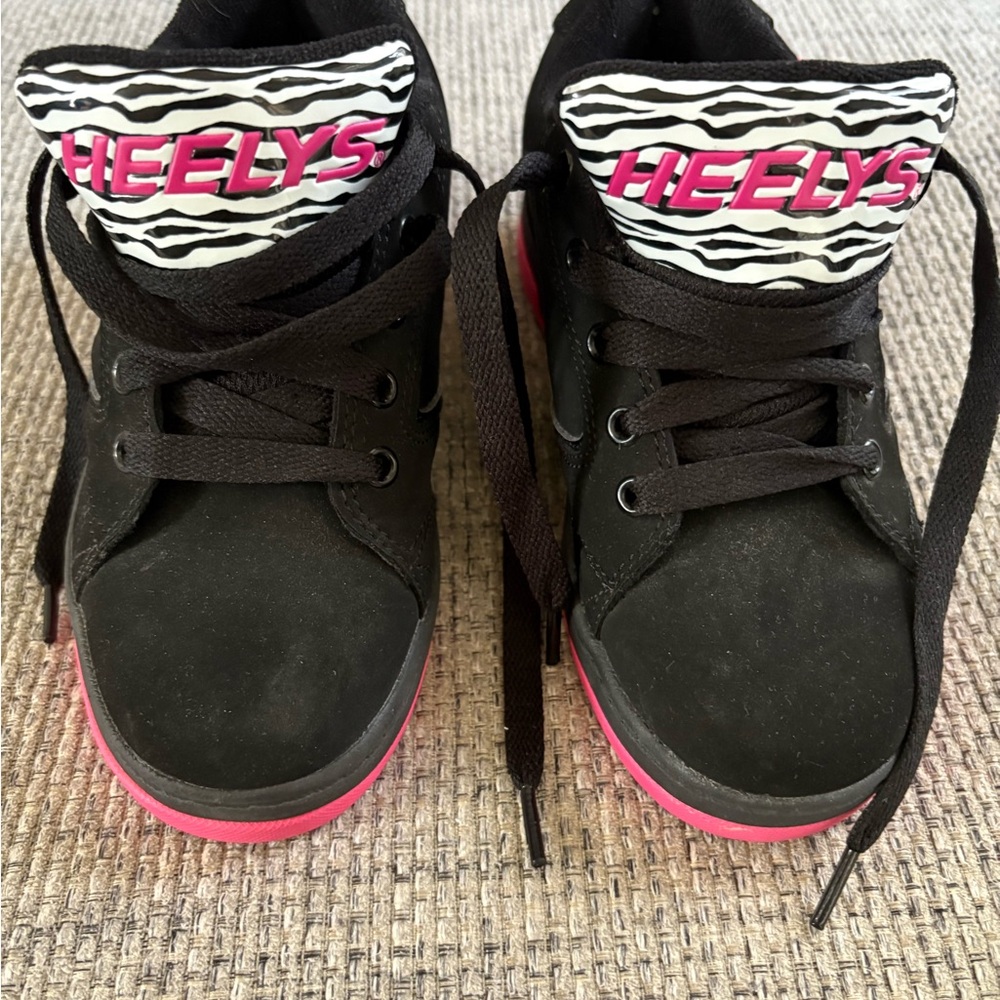 Heelys Kids' Black and Pink Skate Shoes